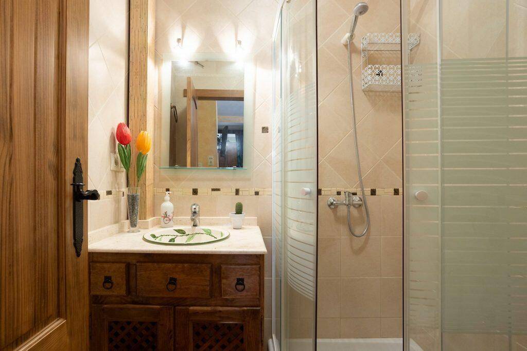 baño-1-casa-rural-almonacid-de-toledo